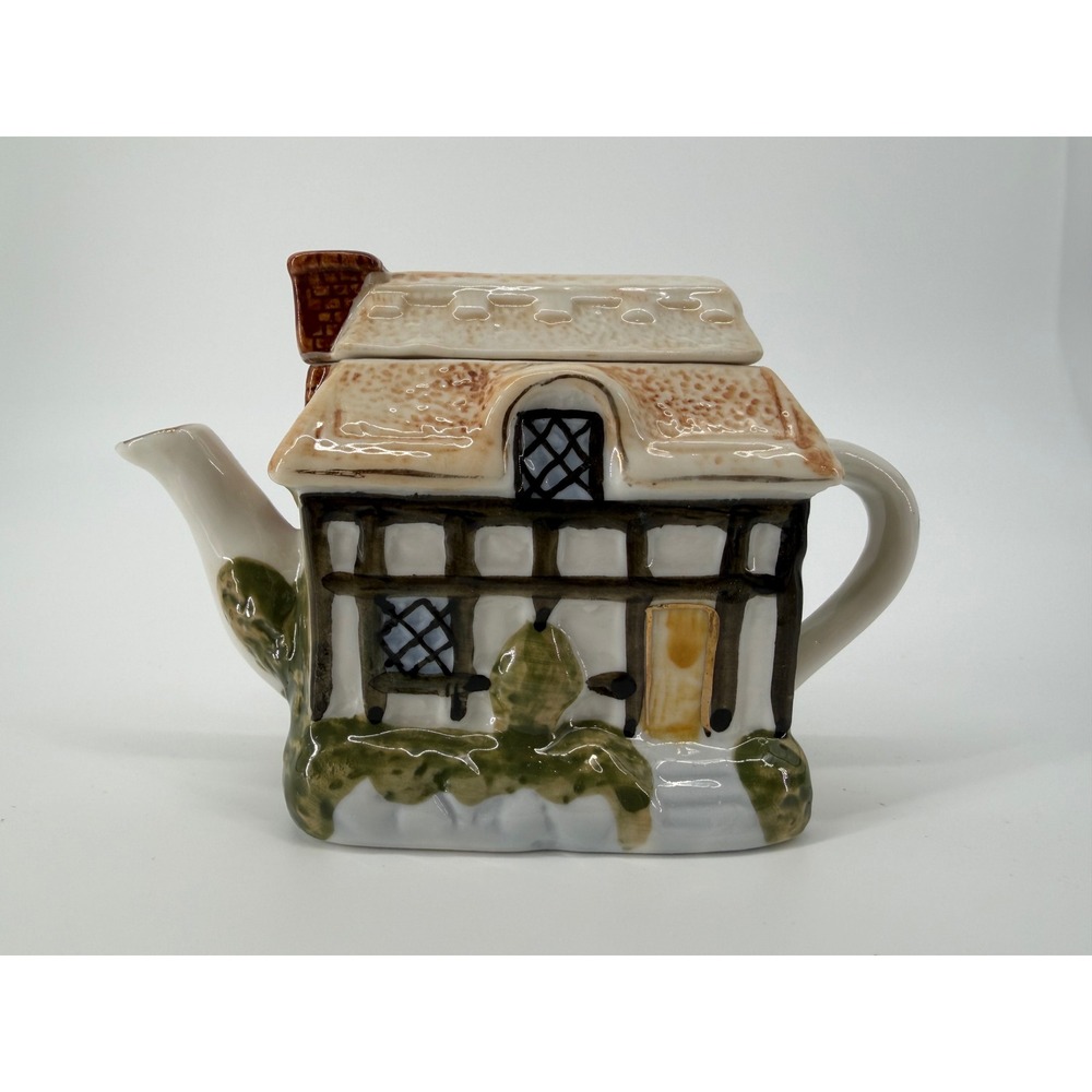 Vintage Ceramic English Cottage Teapot Hand Painted‎ Thatched Roof House Brown